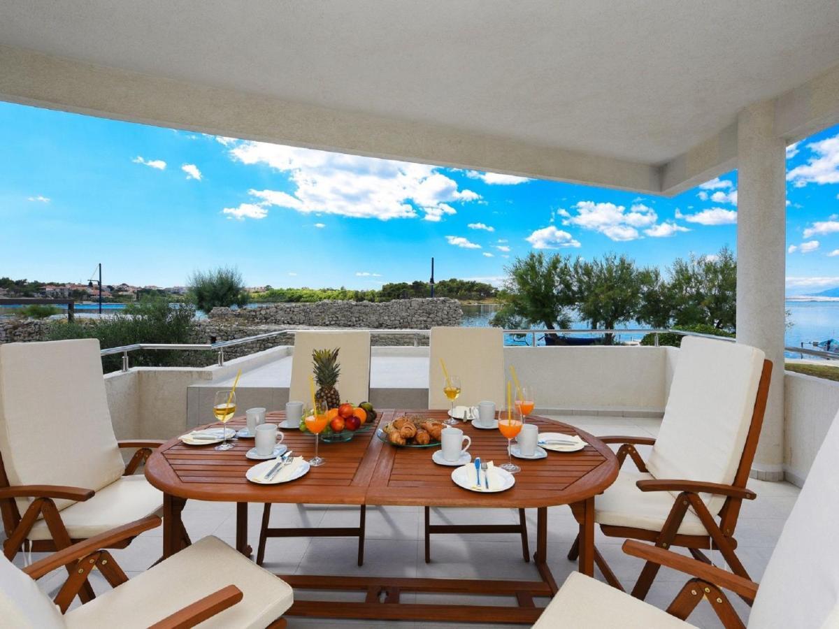 Modern Villa In Nin With Terrace Экстерьер фото