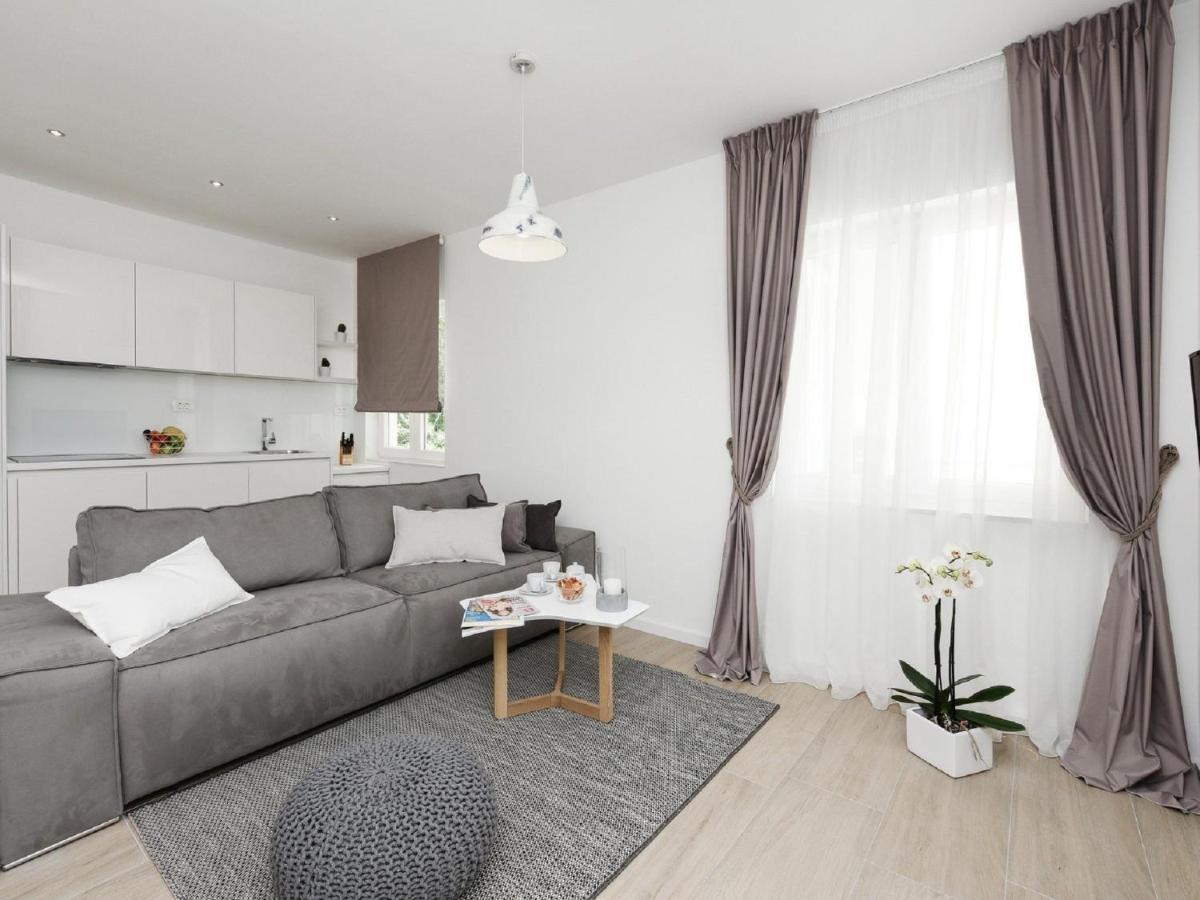 Modern Villa In Nin With Terrace Экстерьер фото