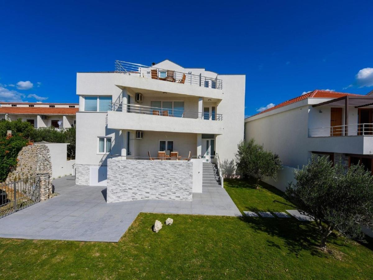 Modern Villa In Nin With Terrace Экстерьер фото